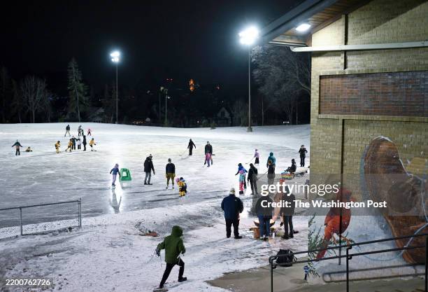 Windom Ice Rink 32 Windom Minneapolis Stock Photos, High-Res Pictures, and Images ...