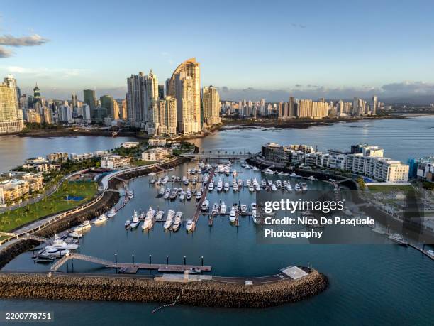aerial panama city skyline with luxury marina - panama stock-fotos und bilder