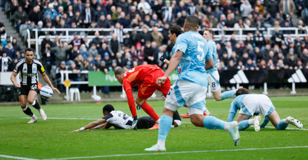 Jacob Murphy of Newcastle United scores 2nd goal during the Premier League match between Newcastle United FC and Nottingham Forest FC at St James'...