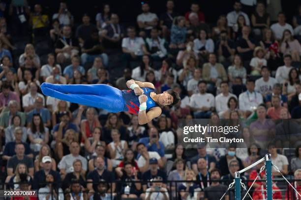 His Routine 300 Angel Barajas Photos & High Res Pictures - Getty Images