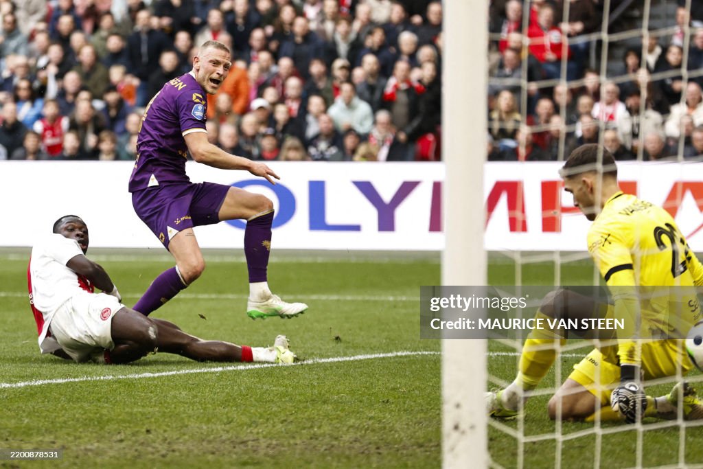 FBL-NED-EREDIVISIE-AJAX-GO AHEAD EAGLES