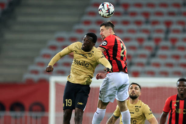 Montpellier's Congolese midfielder Rabby Nzingoula and Nice's French midfielder Baptiste Santamaria fight for the ball during the French L1 football...
