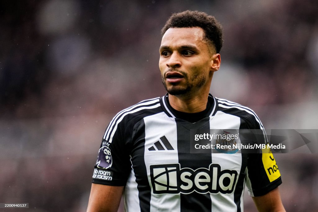Jacob Murphy Jacob Murphy of Newcastle United FC looks on during the Premier... News ...