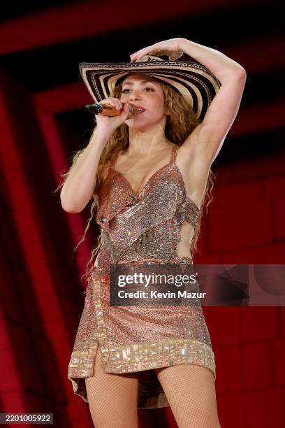 Shakira performs onstage during Shakira: Las Mujeres Ya No Lloran World Tour at Roberto Melendez Metropolitan Stadium on February 20, 2025 in...