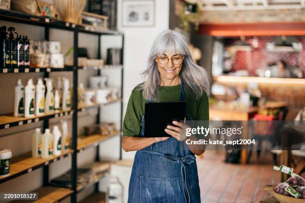 avviare un'attività in tarda età: advantage seniors - piccola impresa foto e immagini stock