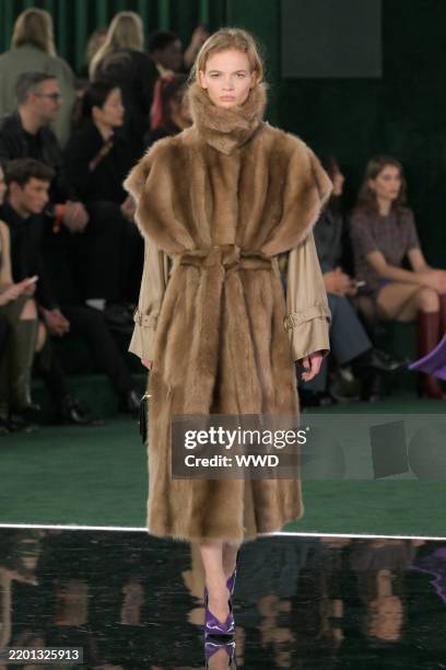 Model on the runway at the Gucci Fall RTW 2025 fashion show as part of Milan Fashion Week held at the Superstudio Maxi on February 25, 2025 in Milan,...