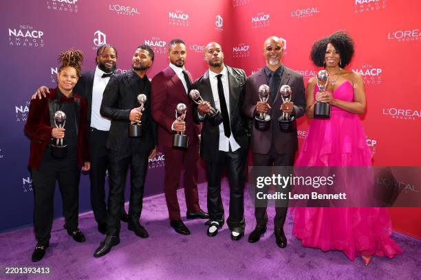 Chaunte Wayans, Craig Wayans, Damien Wayans, Damon Wayans Jr., Marlon Wayans, Damon Wayans and Kim Wayans pose in the Trophy Lounge with their Image...
