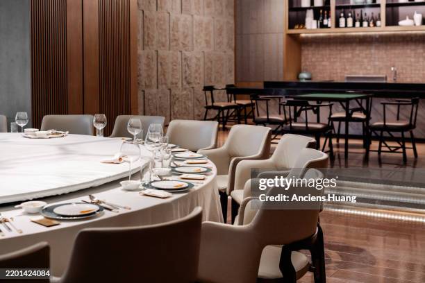 private business dining room in a luxury hotel. - chinese restaurant interior stock pictures, royalty-free photos & images