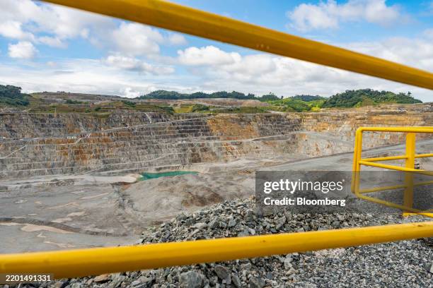 Mine Railing 90 Copper Handrail Stock Photos, High-Res Pictures, and Images - Getty ...