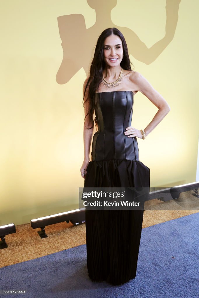 31st Annual Screen Actors Guild Awards - Red Carpet