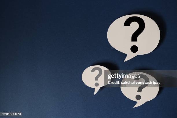 question mark symbol on speech bubble - q and a bubbles stock pictures, royalty-free photos & images