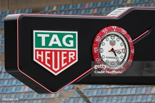 F1 Countdown Clock 122 F1 Race Clock Stock Photos, High-Res Pictures, and Images - Getty ...