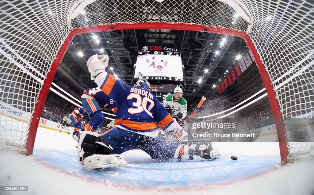 Dallas Stars v New York Islanders