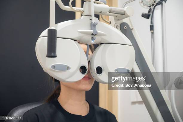 Refractive Error Machine 27 Refractive Error Stock Photos, High-Res Pictures, and Images - Getty ...