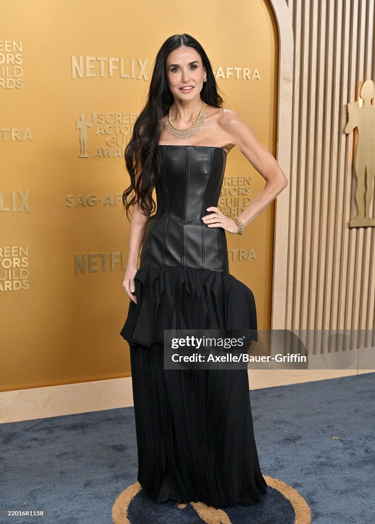 31st Annual Screen Actors Guild Awards - Arrivals