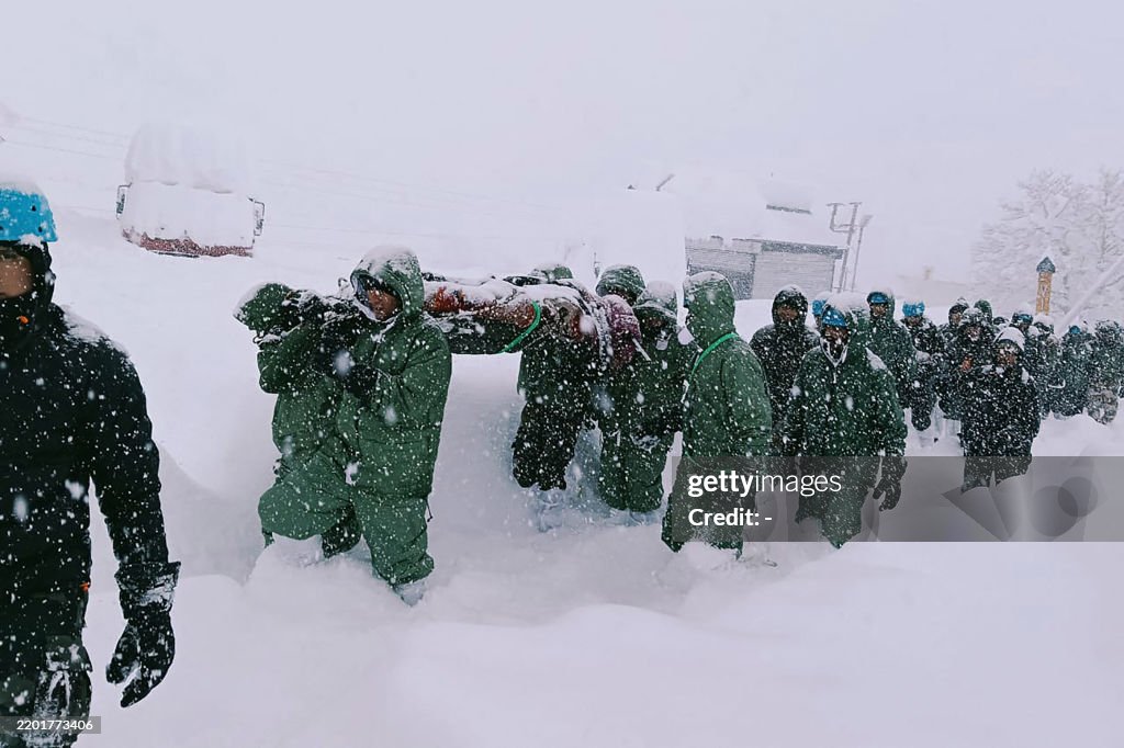 INDIA-WEATHER-AVALANCHE