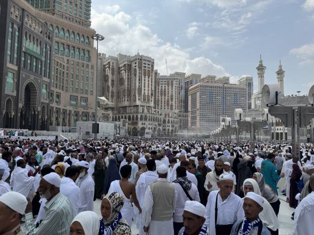 How to Choose the Right Umrah Package for Your Family