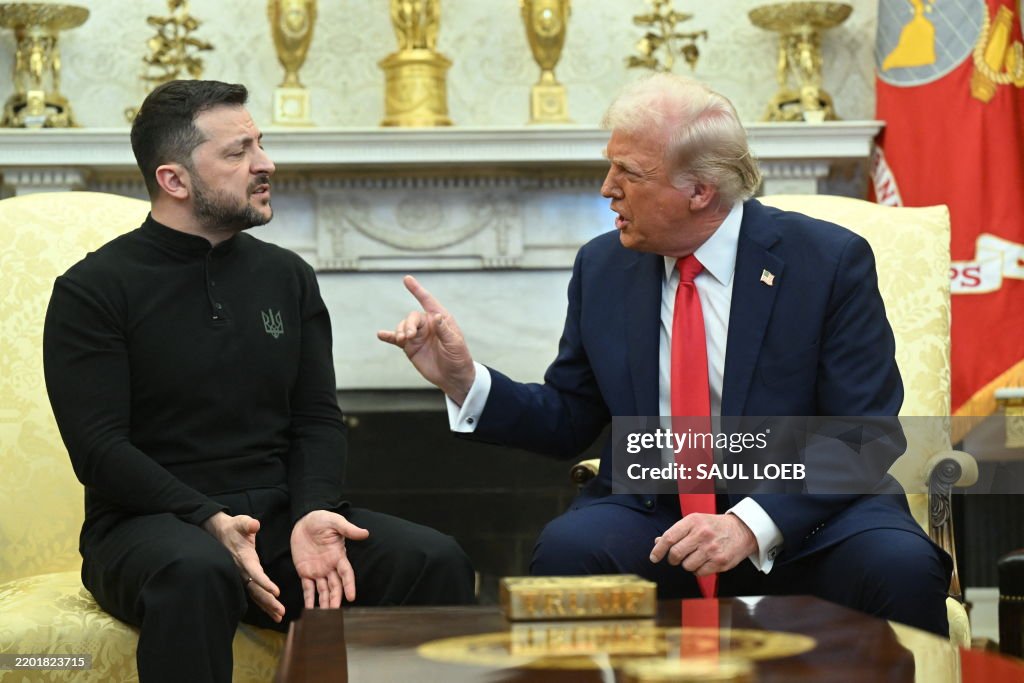 TOPSHOT-US-UKRAINE-DIPLOMACY-TRUMP-ZELENSKY