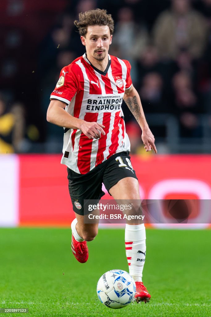 PSV Eindhoven v Go Ahead Eagles - Dutch TOTO KNVB Cup Semi Final