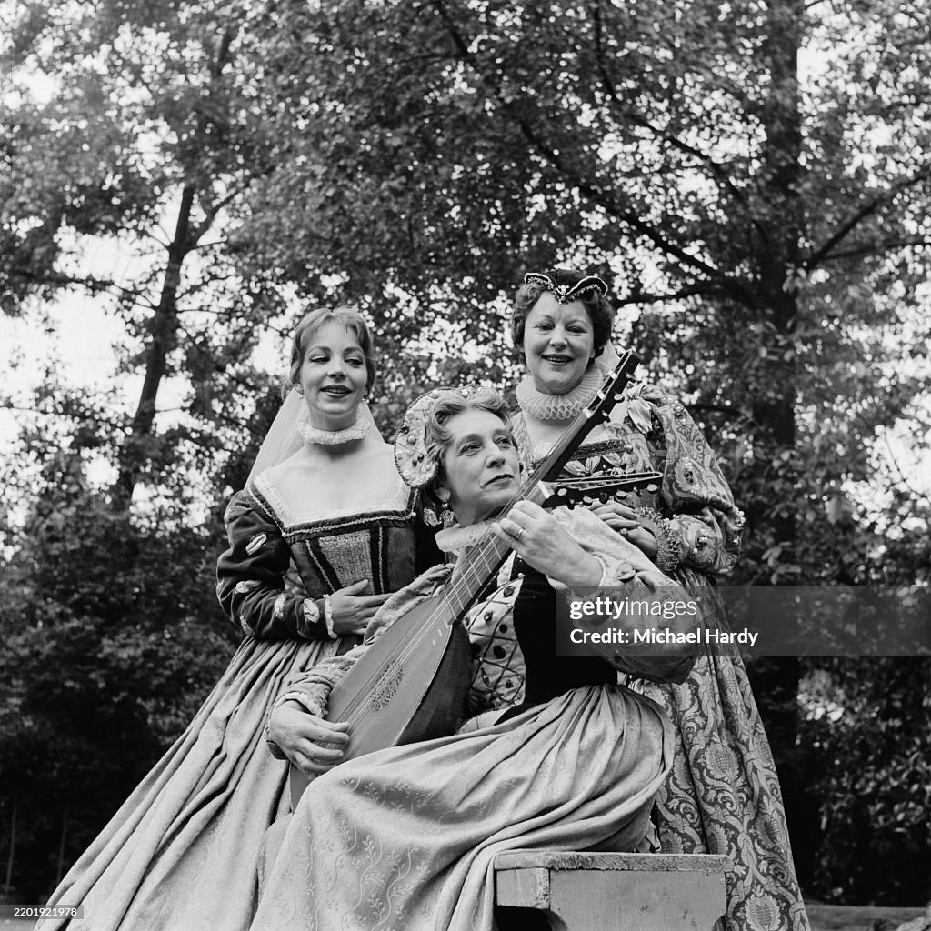 Jocelyn Britton, Diana Poulton, Ruth Dunning, 1958