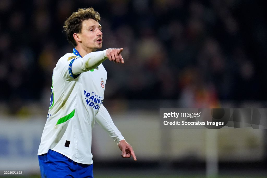 Go Ahead Eagles v PSV - Dutch Eredivisie