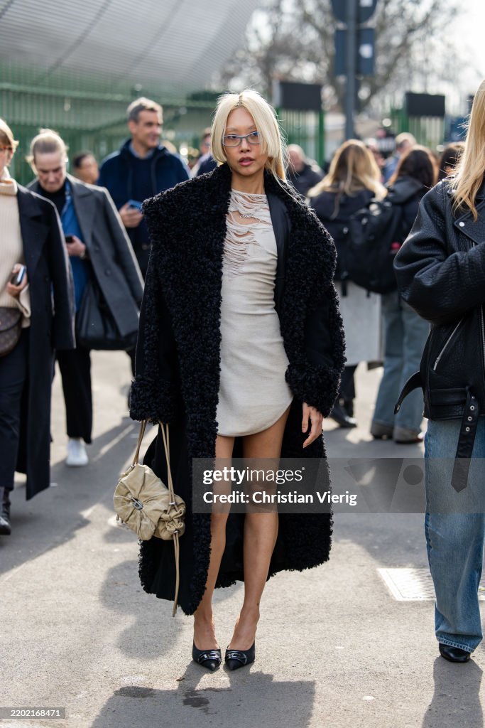 Street Style - Day 2 - Milan Fashion Week - Womenswear Fall/Winter 2025/2026