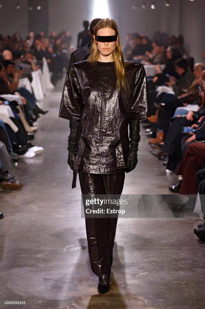 MM6 Maison Margiela - Runway - Milan Fashion Week - Womenswear Fall/Winter 2025/2026