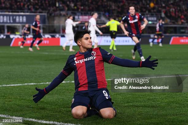Santiago Castro of Bologna celebrates scoring his team's first goal during the Serie A match between Bologna and AC Milan at Stadio Renato Dall'Ara...