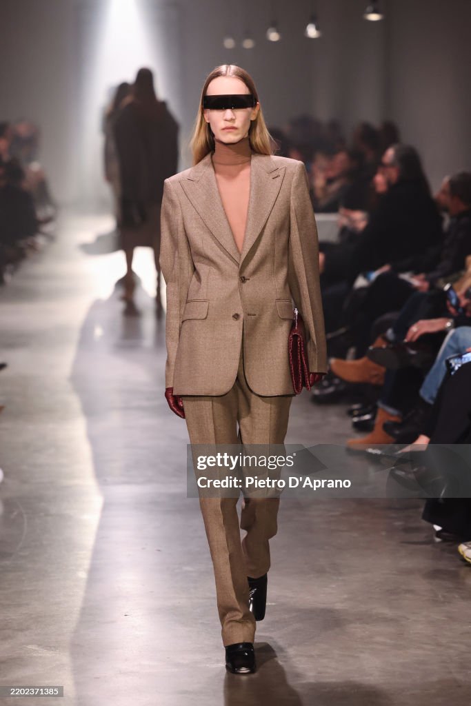 MM6 Maison Margiela - Runway - Milan Fashion Week - Womenswear Fall/Winter 2025/2026