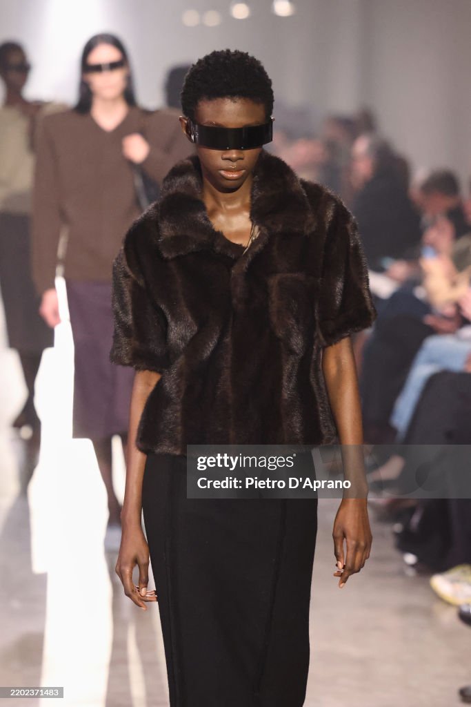 MM6 Maison Margiela - Runway - Milan Fashion Week - Womenswear Fall/Winter 2025/2026