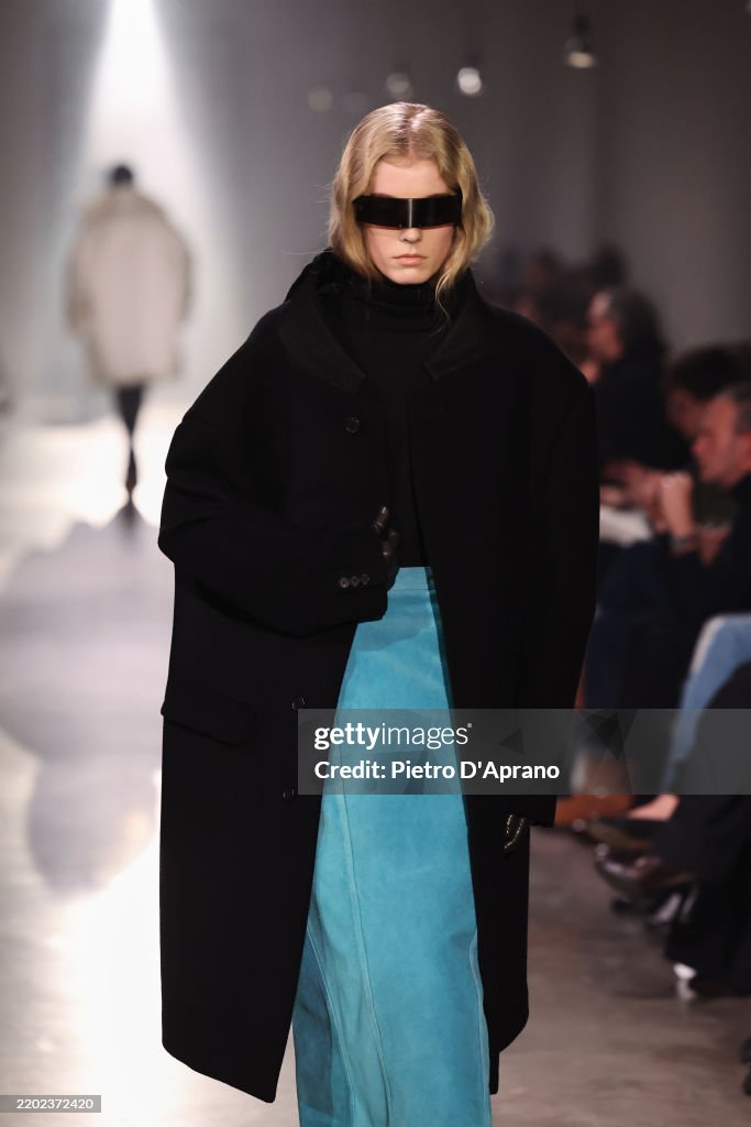 MM6 Maison Margiela - Runway - Milan Fashion Week - Womenswear Fall/Winter 2025/2026