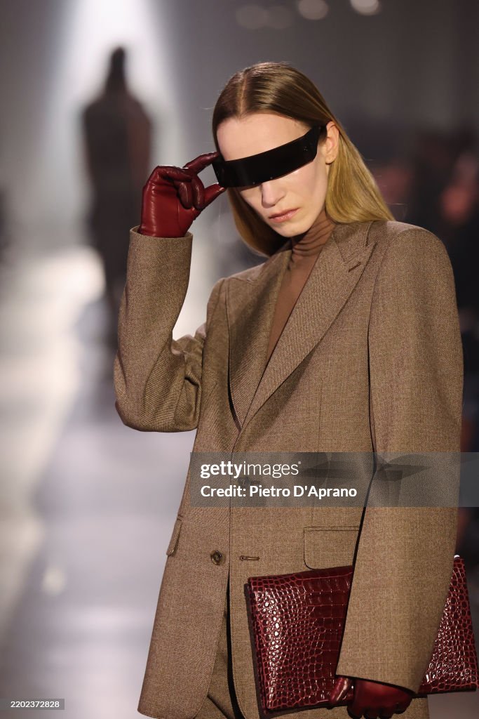 MM6 Maison Margiela - Details - Milan Fashion Week - Womenswear Fall/Winter 2025/2026