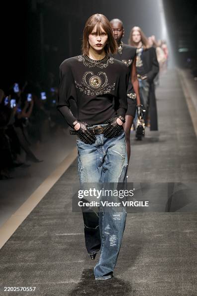 Versace - Runway - Fall/Winter 2025-2026 Milan Fashion Week Versace - Runway - Fall/Winter 2025-2026 Milan Fashion Week