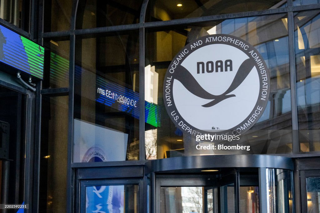 Lawmakers Rally As Hundreds Fired At Weather Agency
