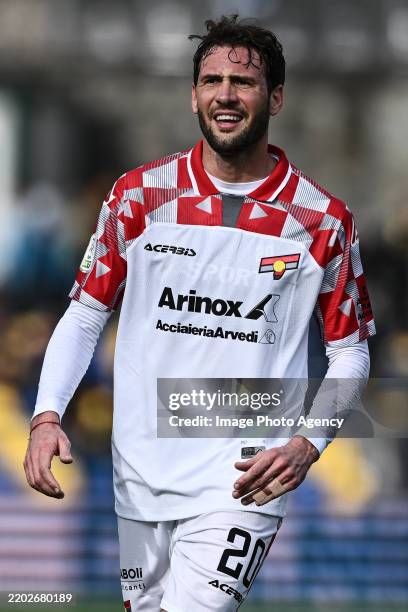Franco VAsquez of US Cremonese Calcio looks during the Serie B match between Carrarese Calcio and US Cremonese at Stadio dei Marmi dei Marmi on March...