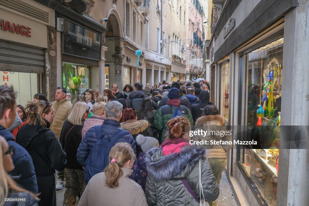 Overtourism In Venice At Carnival Time