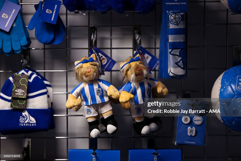 Huddersfield Town AFC v Wrexham AFC - Sky Bet League One