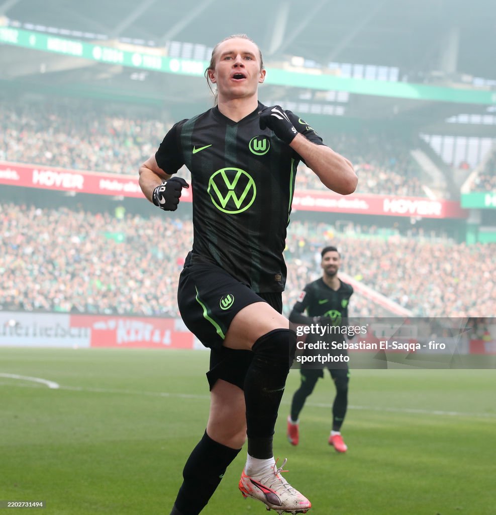 SV Werder Bremen v VfL Wolfsburg - Bundesliga