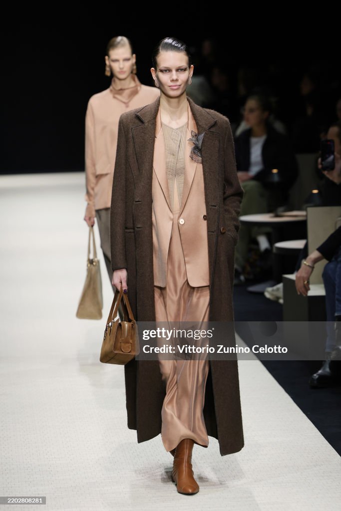 Giorgio Armani - Runway - Milan Fashion Week - Womenswear Fall/Winter 2025/2026