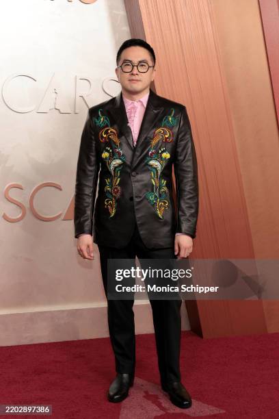 Bowen Yang attends the 97th Annual Oscars at Dolby Theatre on March 02, 2025 in Hollywood, California.