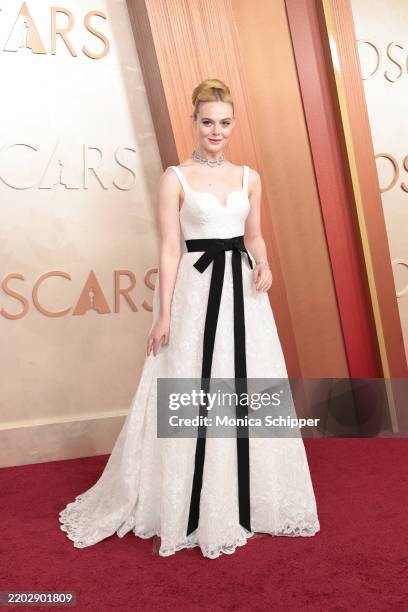 Elle Fanning attends the 97th Annual Oscars at Dolby Theatre on March 02, 2025 in Hollywood, California.