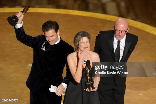 Clément Ducol, Jacques Audiard and Camille Dalmais accept the Music Original Song award for 'El Mal' in "Emilia Pérez" onstage during the 97th Annual...