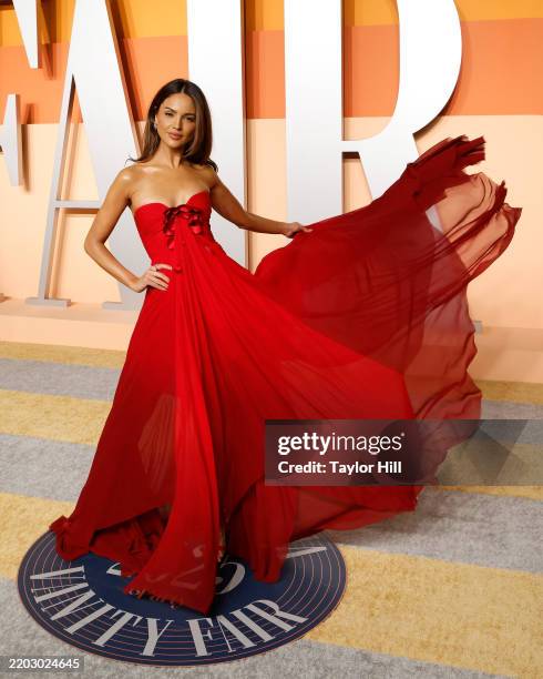 Eiza Gonzalez attends the 2025 Vanity Fair Oscar Party hosted by Radhika Jones at Wallis Annenberg Center for the Performing Arts on March 02, 2025...