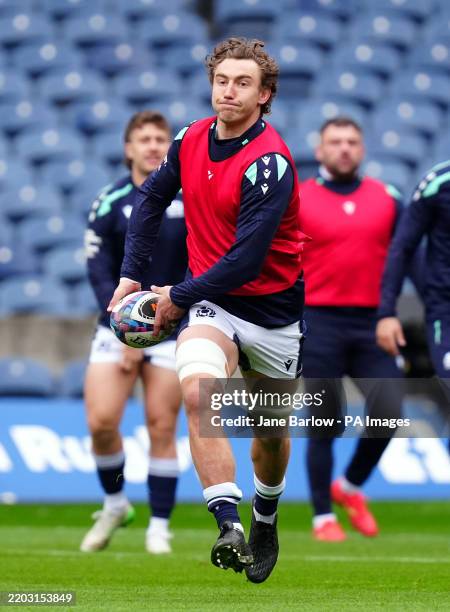 Jamie Ritchie Running 150 Jane Ritchie Photos & High Res Pictures - Getty Images