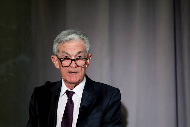 FLASHRECAP : 🔴 "Argento ai Massimi da Ottobre: Gli Investitori Cercano Sicurezza tra Tensioni Commerciali e Politiche della Federal Reserve"