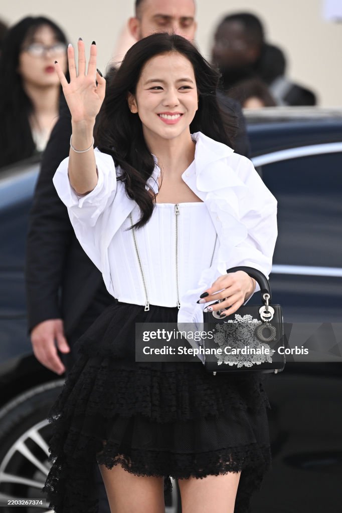 Christian Dior: Outside Arrivals - Paris Fashion Week - Womenswear Fall/Winter 2025-2026