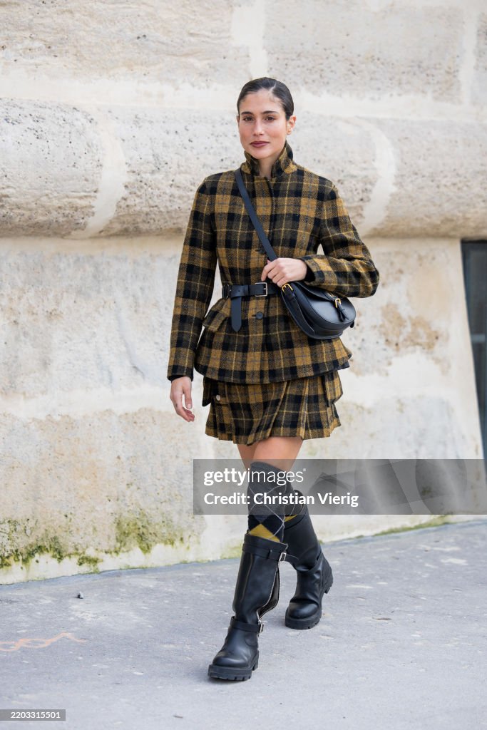 Street Style - Paris Fashion Week - Womenswear Fall/Winter 2025/2026 - Day Two