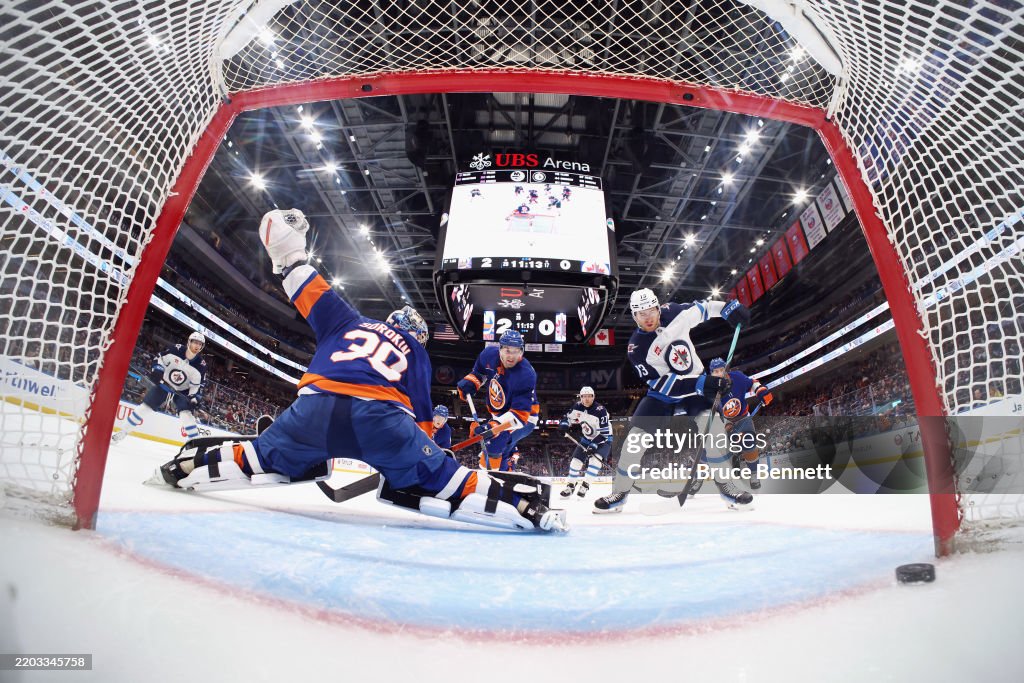 Winnipeg Jets v New York Islanders
