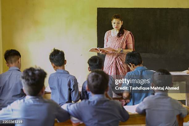 Indian Lesson 78,637 Indian Culture Male Stock Photos, High-Res Pictures, and Images ...