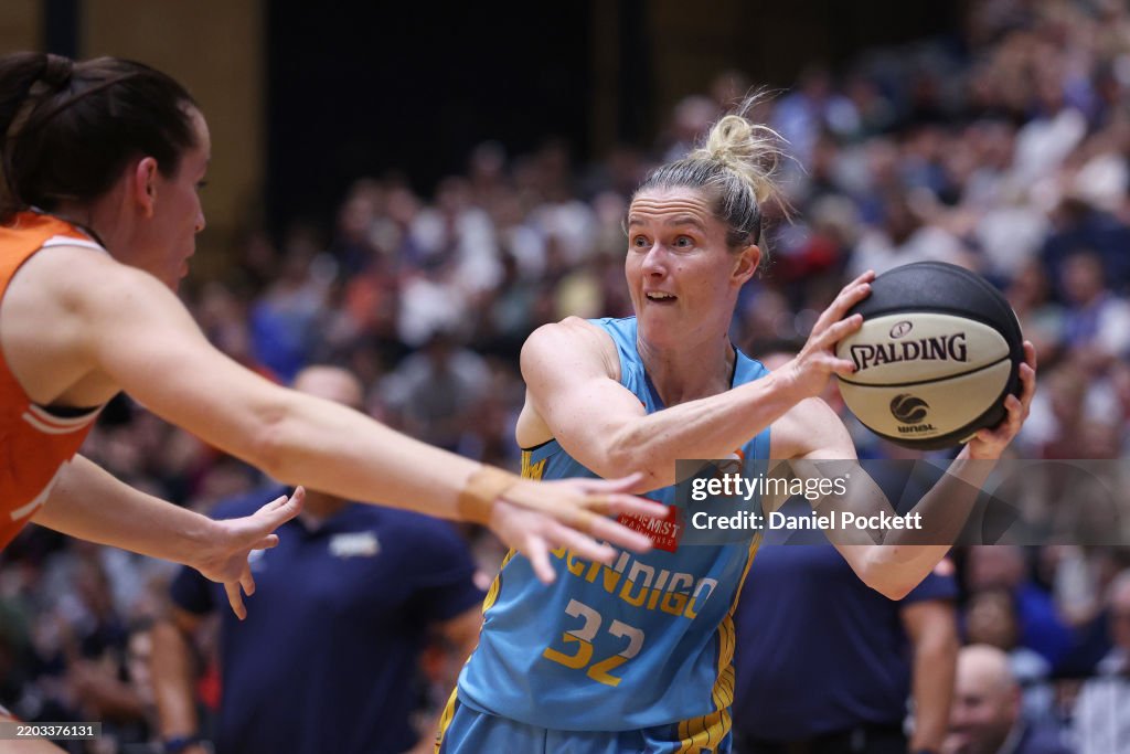 WNBL Grand Final - Bendigo Spirit v Townsville Fire: Game 1
